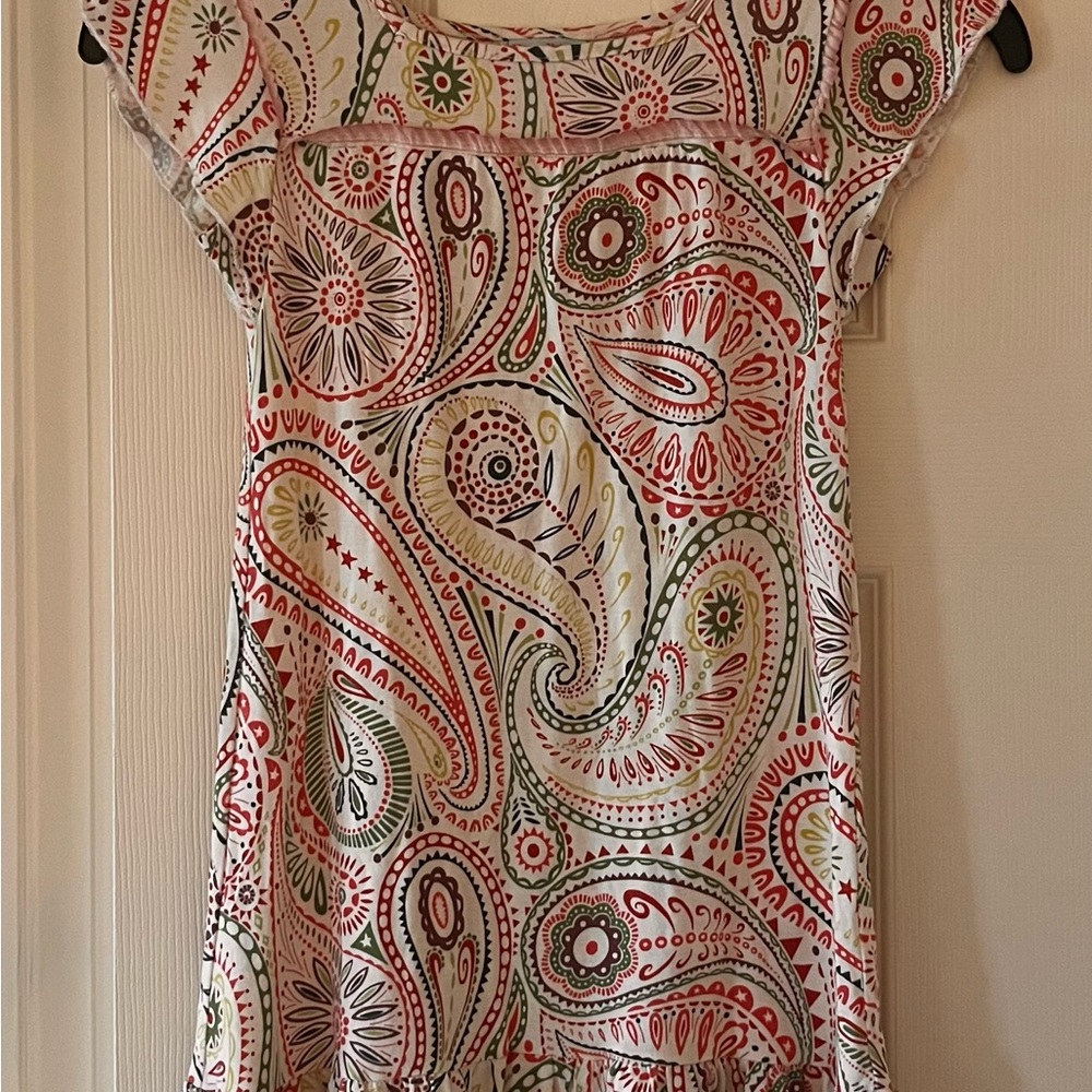 Papo d'Anjo Red and Green Patterned Fabric